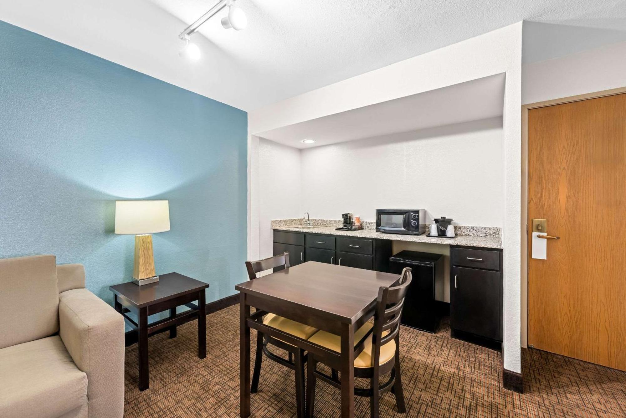 Sleep Inn & Suites Kingsport Tricities Airport Exterior photo
